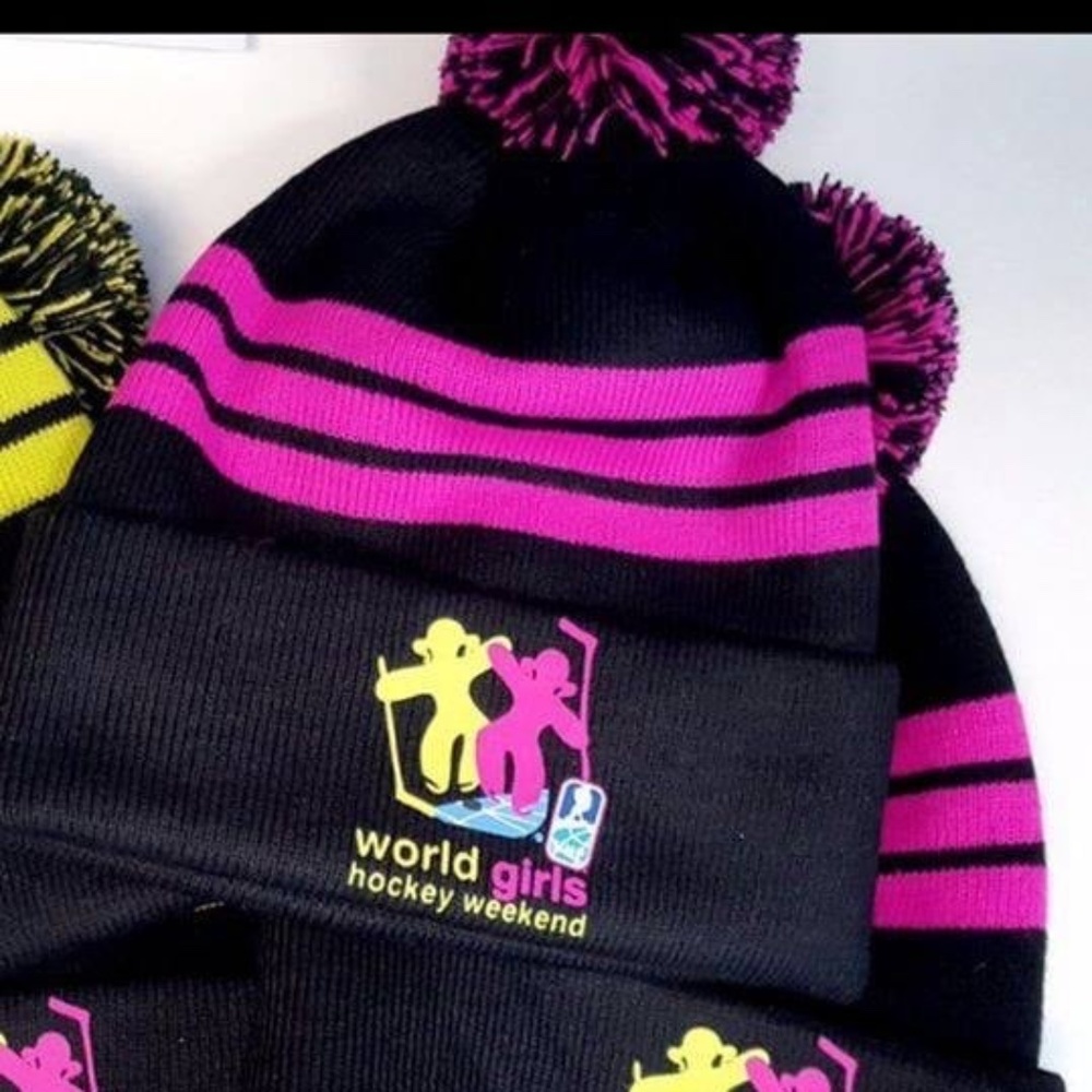 BRAND NEW girl team Canada world girls hockey weekend pom pom toque / hat